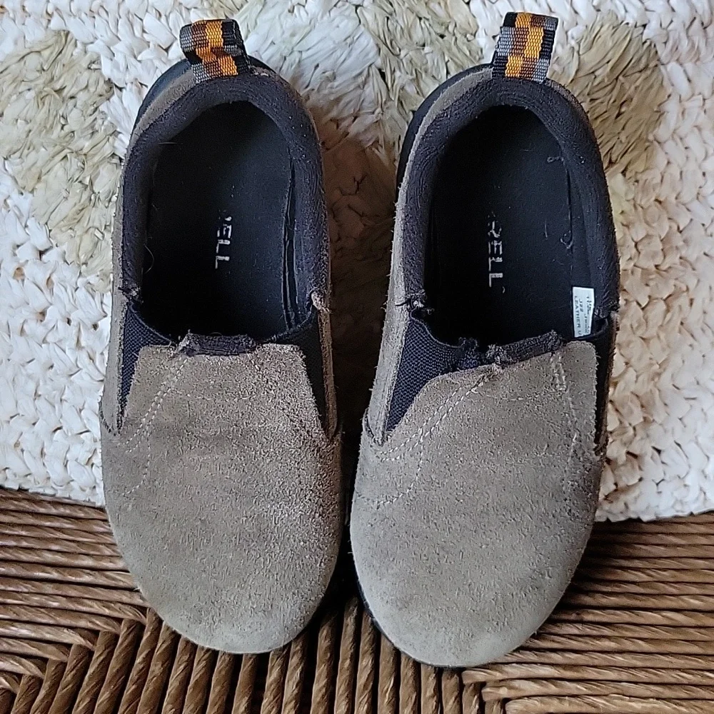 Merrell brown suede